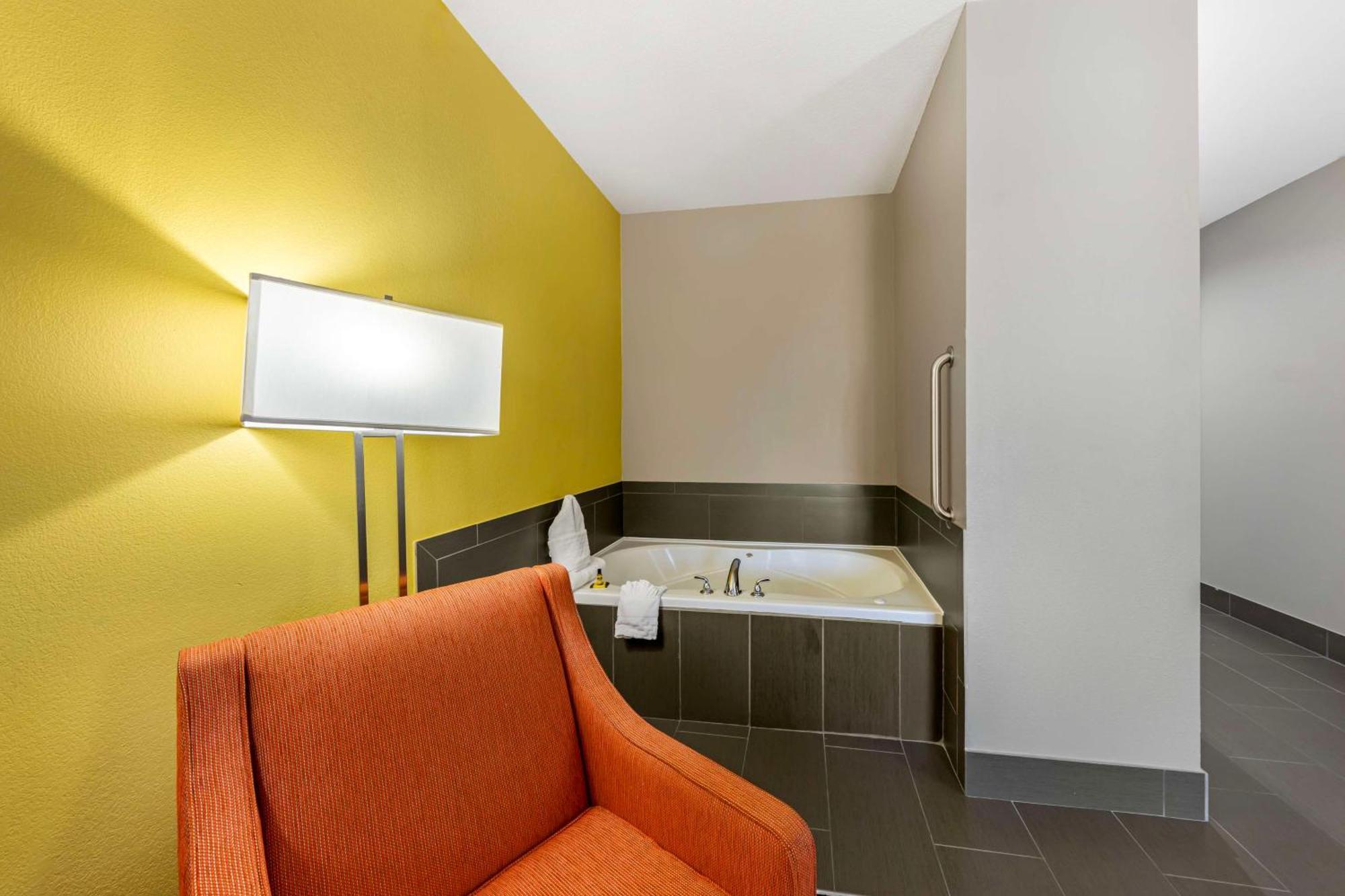 Western Midwest & Hotel 3*