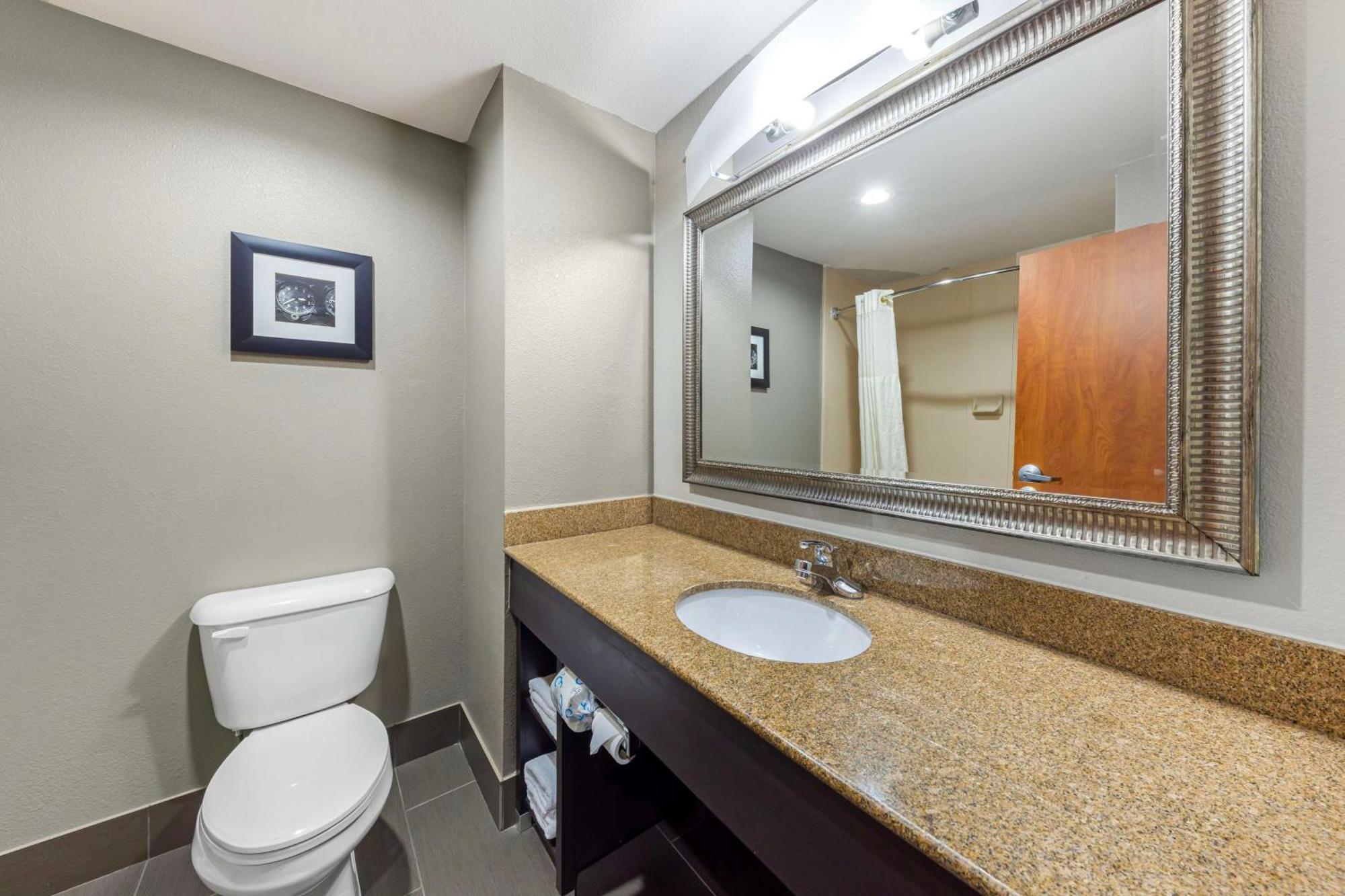 Western Midwest & Hotel Midwest City
