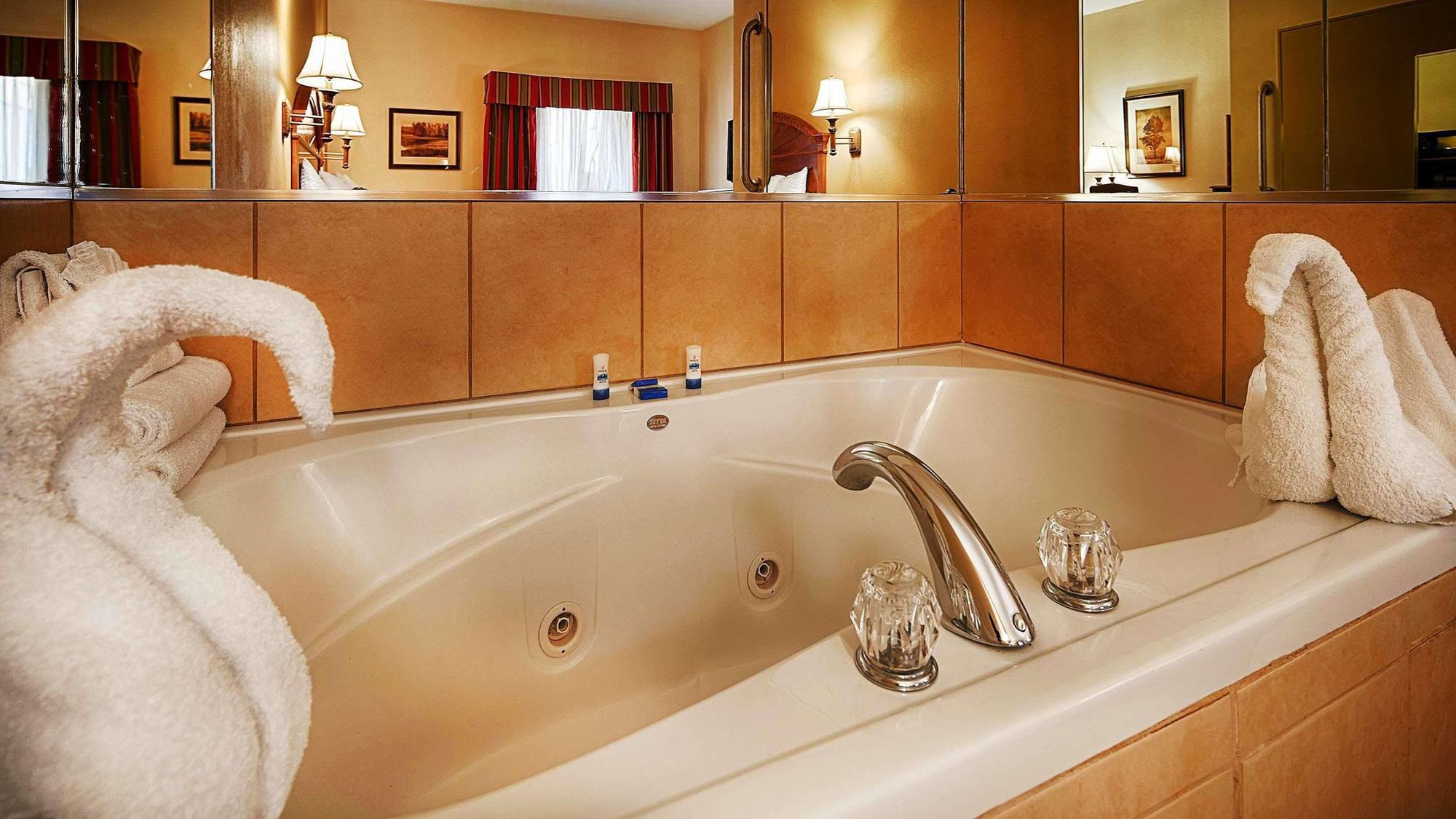 Western Midwest & Hotel